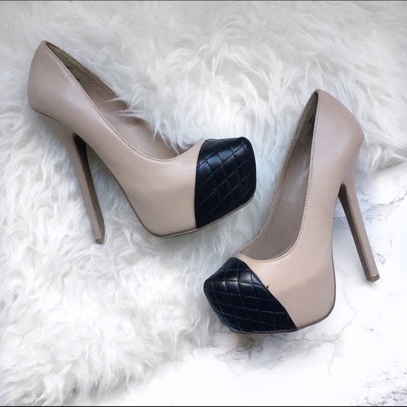 JustFab Shoes - JustFab nude heels with black quilted tip