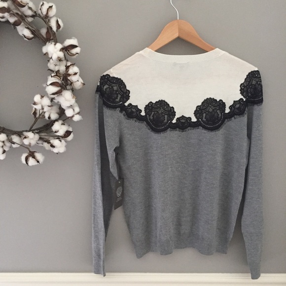 NWT Vince Camuto Lace Top - Picture 3 of 4