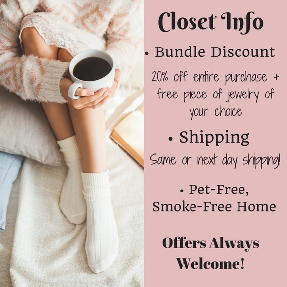 NWT Vince Camuto Lace Top - Picture 4 of 4