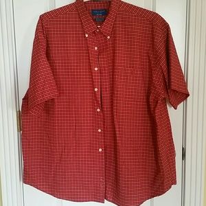 Short sleeve button-down