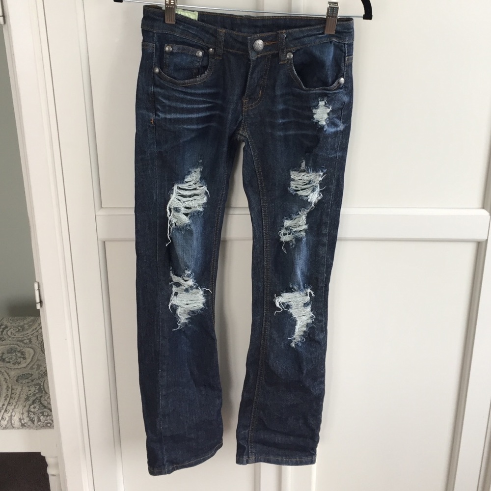 Distressed straight leg jean size 5
