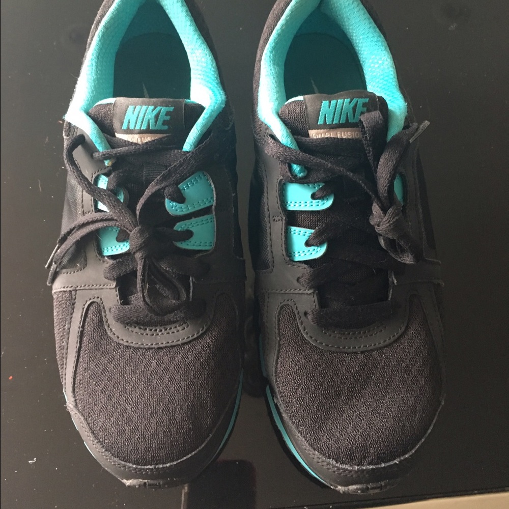 Nike Dual Fusion ST2 Very lightly used