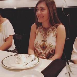 Meet your Posher, Julia