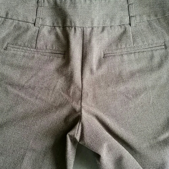 Apt.9 capris - Picture 2 of 4