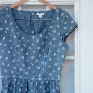 Old Navy Flower Patten Chambray Dress