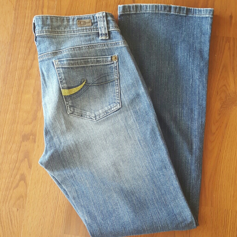 DKNY Bootcut Jeans Sz6