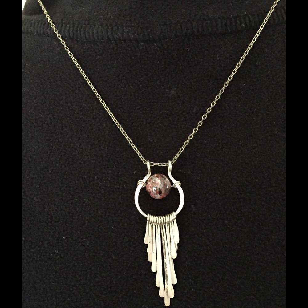 Marble Silvertone NecklaceSOLD🌹