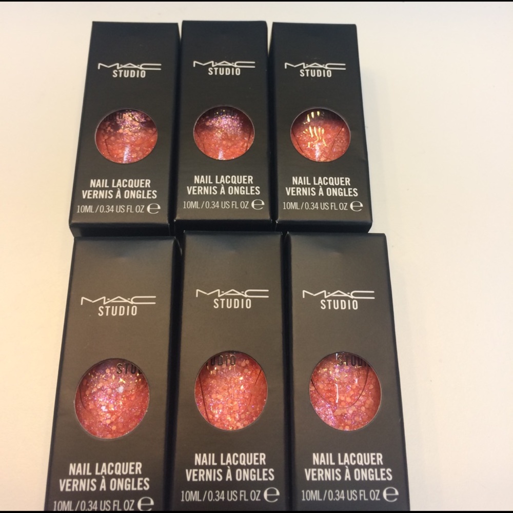 6 MAC Nail Lacquer in "TOO SHORT SKIRT" AUTHENTIC