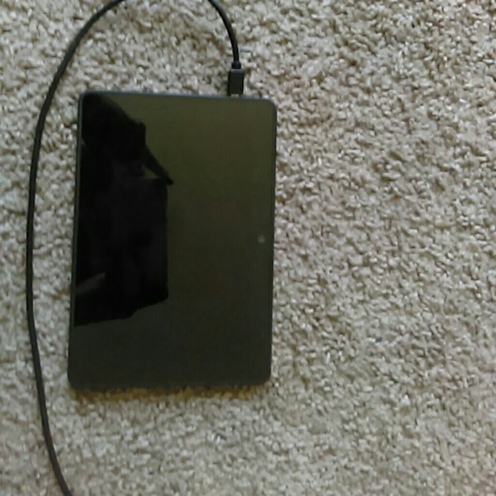 Amazon tablet - Picture 2 of 4