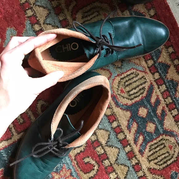 Chio Booties size 8.5 - Picture 2 of 4