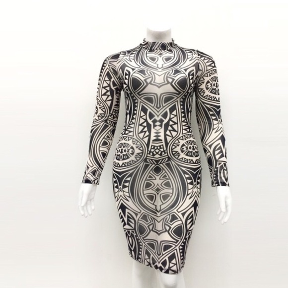 CURVY Abstract Pattered bodycon Mesh Dress - Picture 4 of 7
