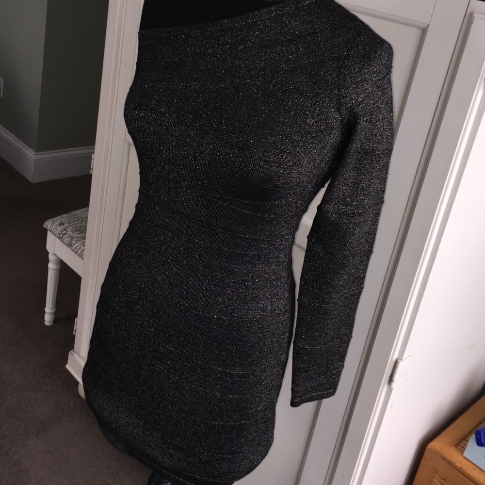 Forever 21  black /gold one shoulder dress NWT