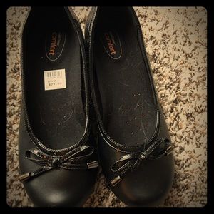 Women's slip proof work flats