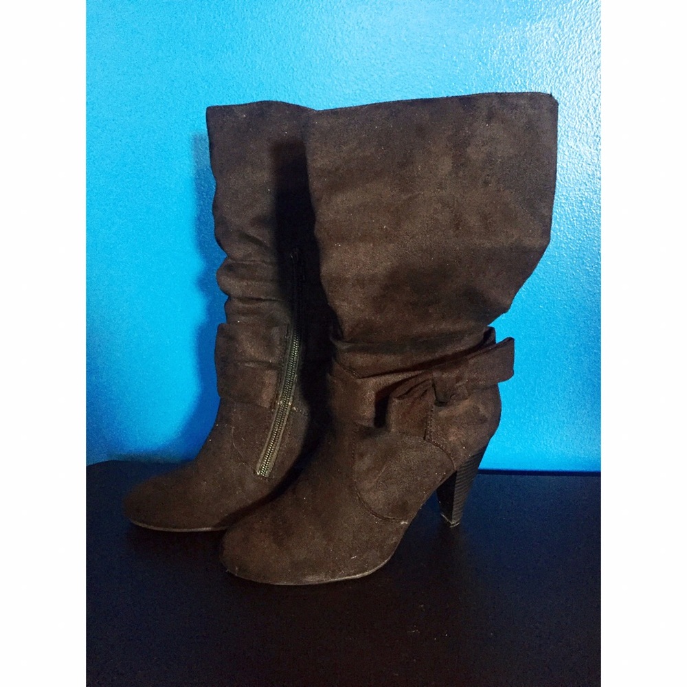 High heel boots