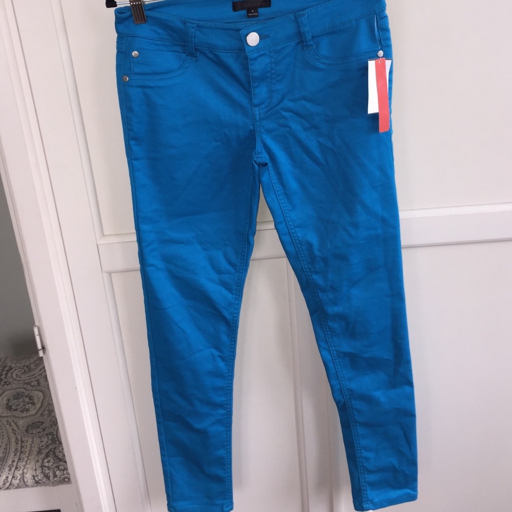 NWT blue ankle jeans size 5