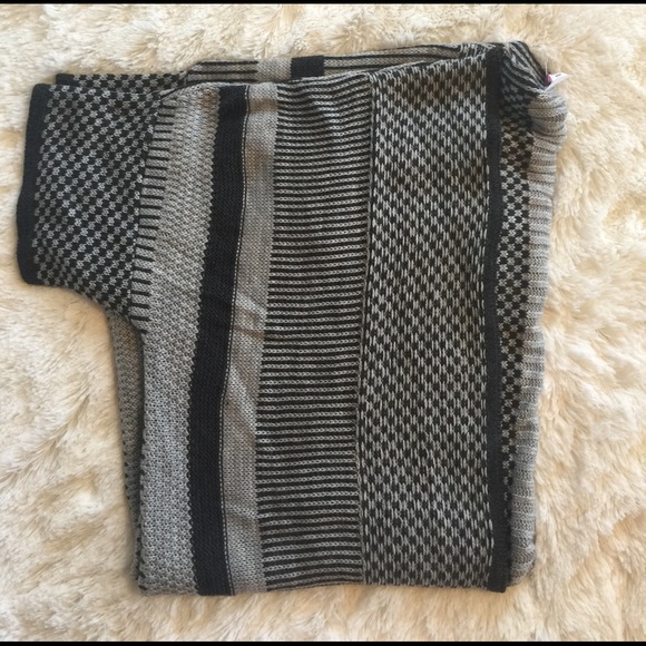 Knit Cardigan Black & Gray - Picture 5 of 6