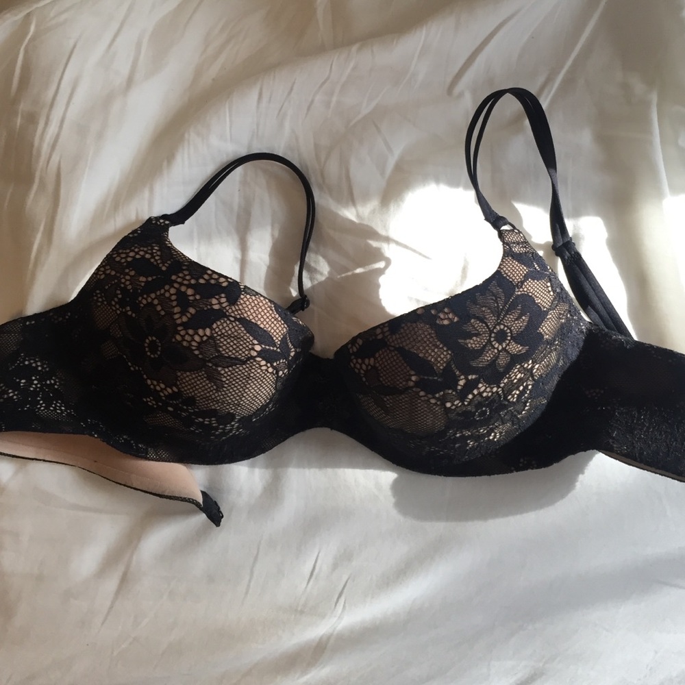 Victoria Secret 34B Lace Bra