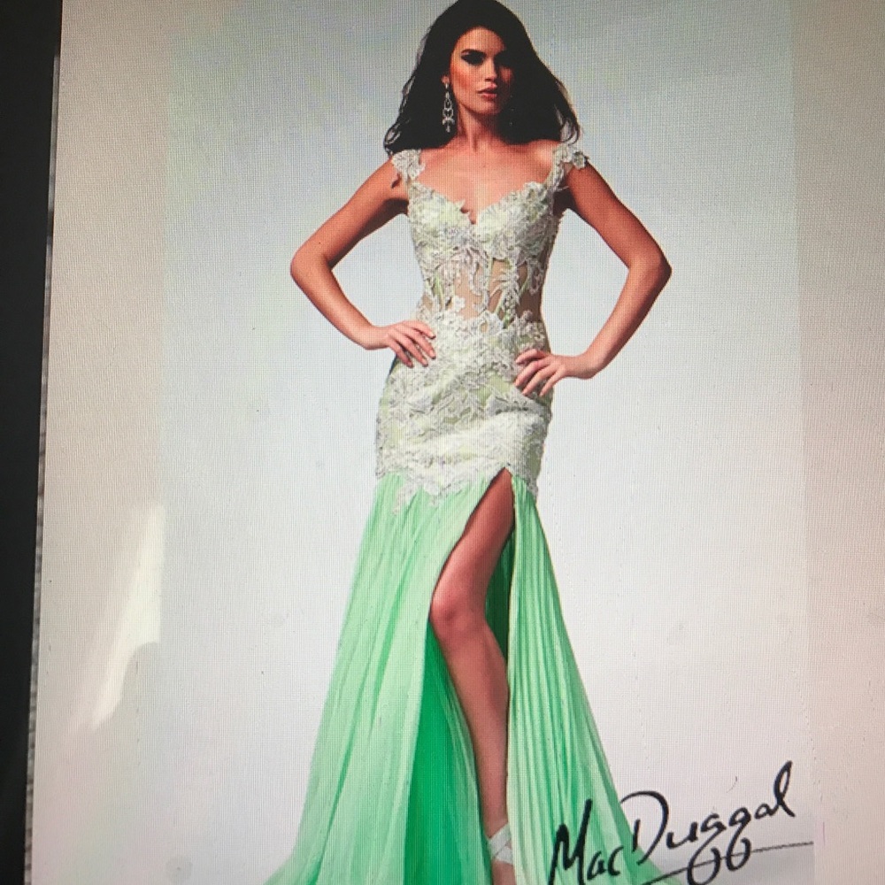 Beautiful dress. Brand New with tag.