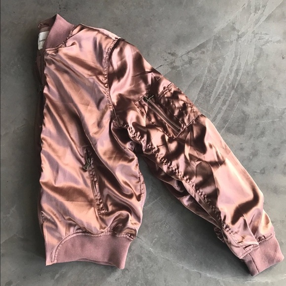 BLOGGER FAVORITE ✨Rose Gold Bomber // Size SM - Picture 3 of 4
