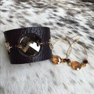 🌸Leather Cuff w/Swarovski Crystals & Earrings Set