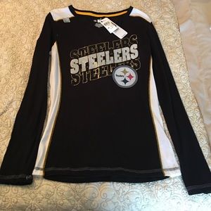 Woman's long sleeve Pittsburg Steelers shirt