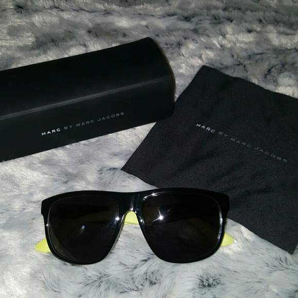 Mark Jacobs sunglasses main image 4