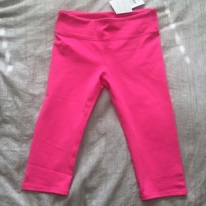 Hot pink Fabletics crop leggings