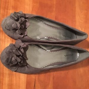 Charcoal Gray Floral Flats