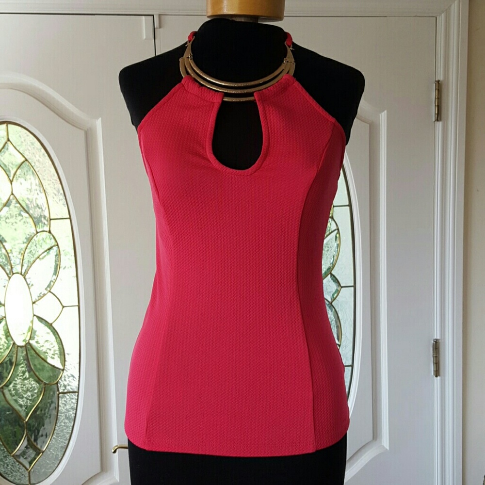 New Pink Halter Top w/  Necklace tie!
