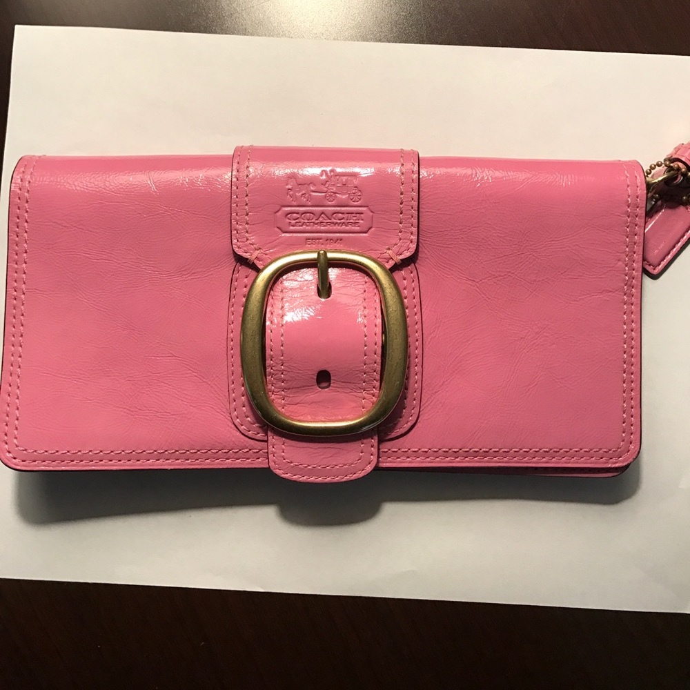 Coach Wristlet (Pink)