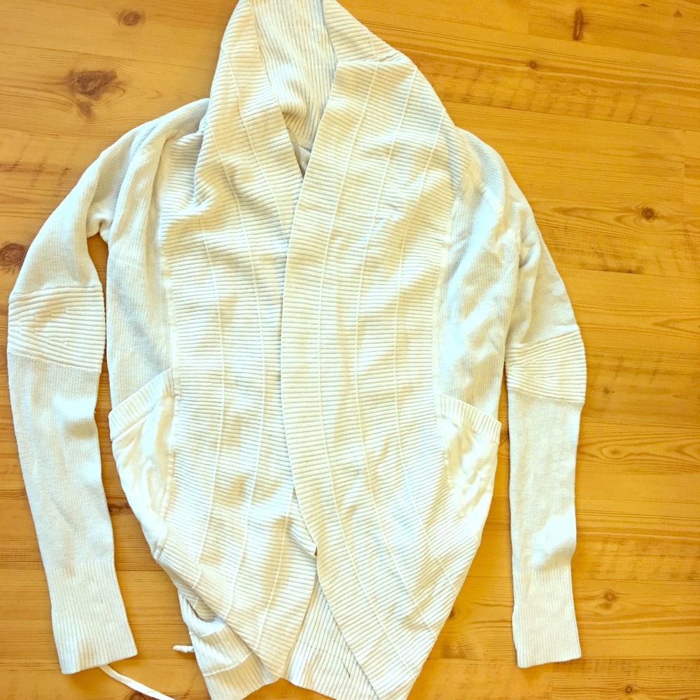 Lululemon sweater
