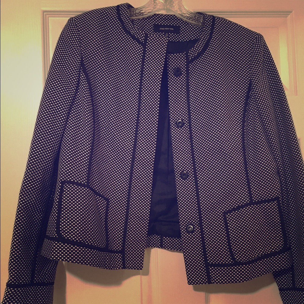 Classy Jones New York Blazer