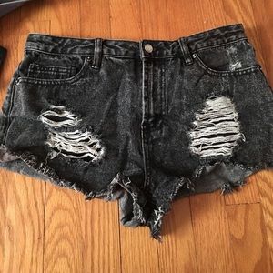 F21 highwasted acid wash shorts
