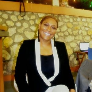 Meet your Posher, Sandrine