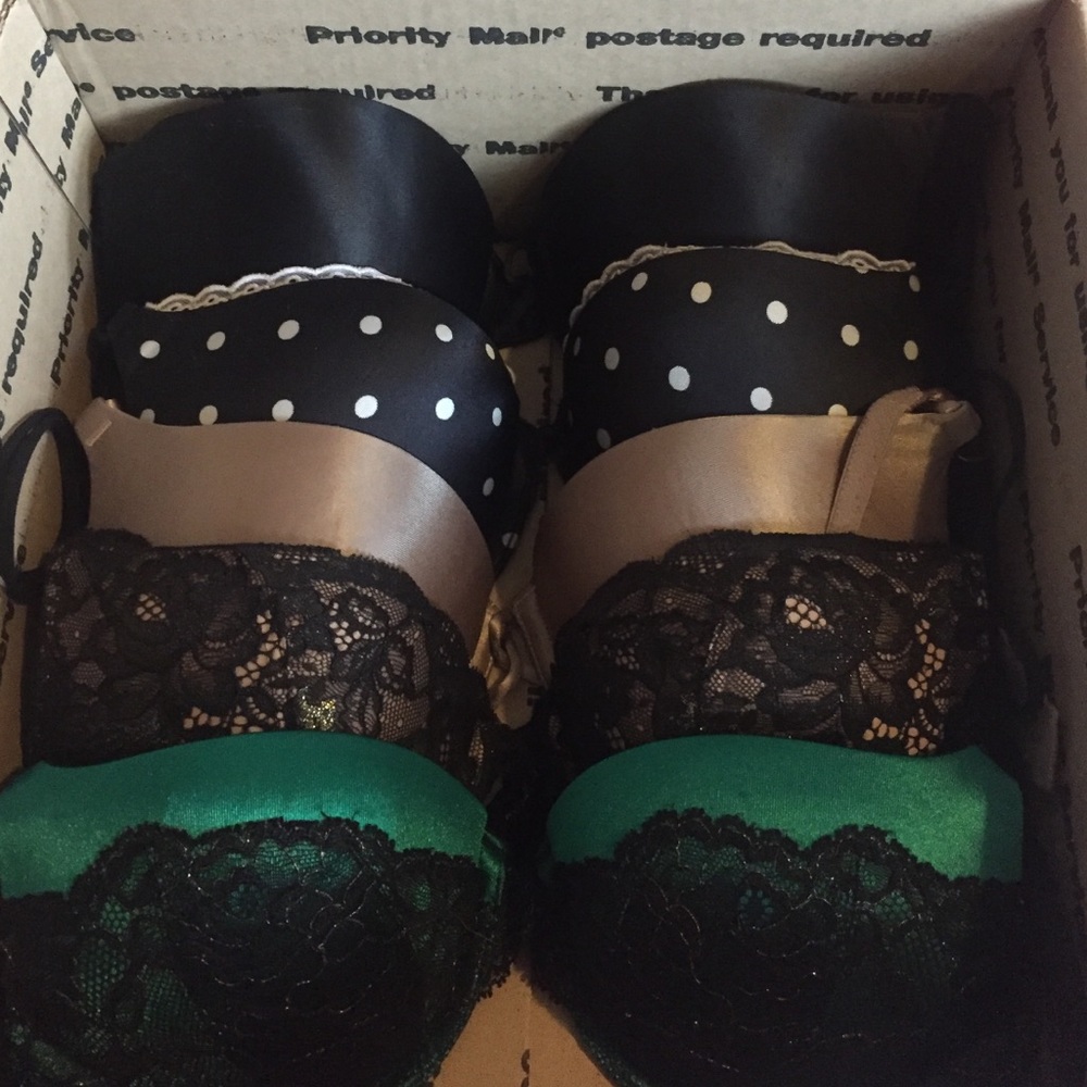 Victoria secret bombshell  (4/32b's and 1/34B)