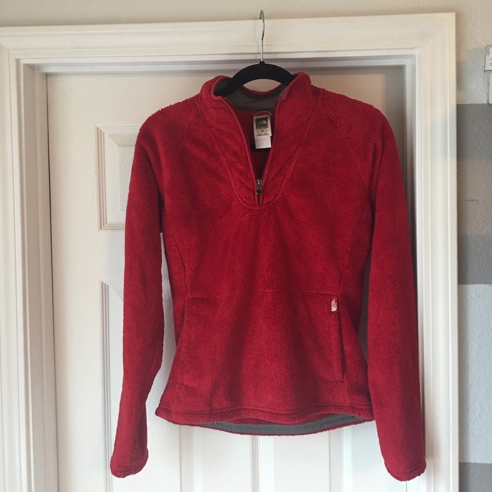 The North Face Women's 3/4 zip pull over sweater