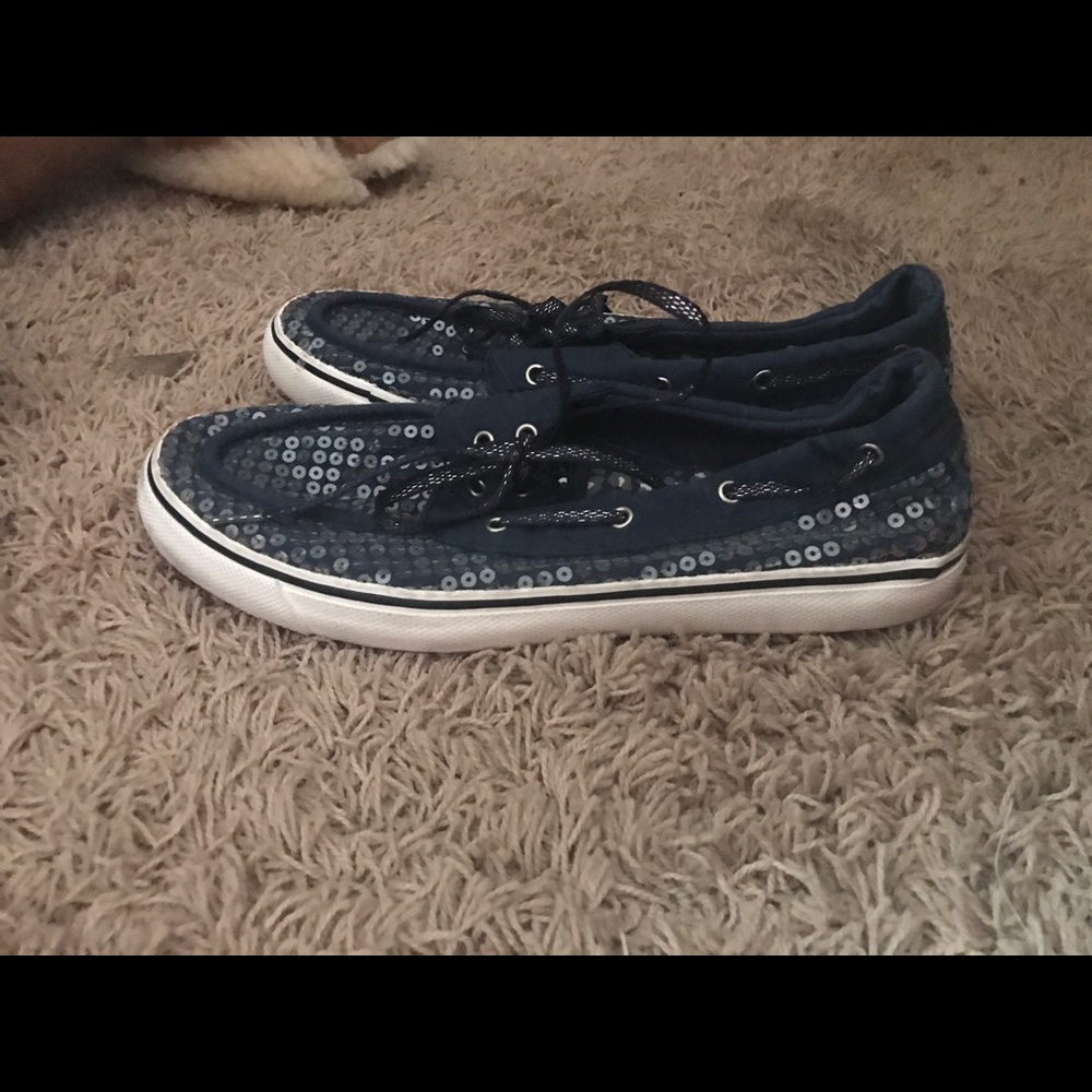 Shoes - Picture 2 of 3