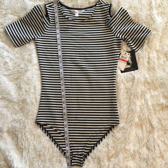 ✨SOLD✨Striped Body Suit - Picture 2 of 4