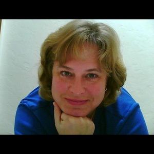 Meet your Posher, Monique