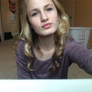 Meet your Posher, Kinzie