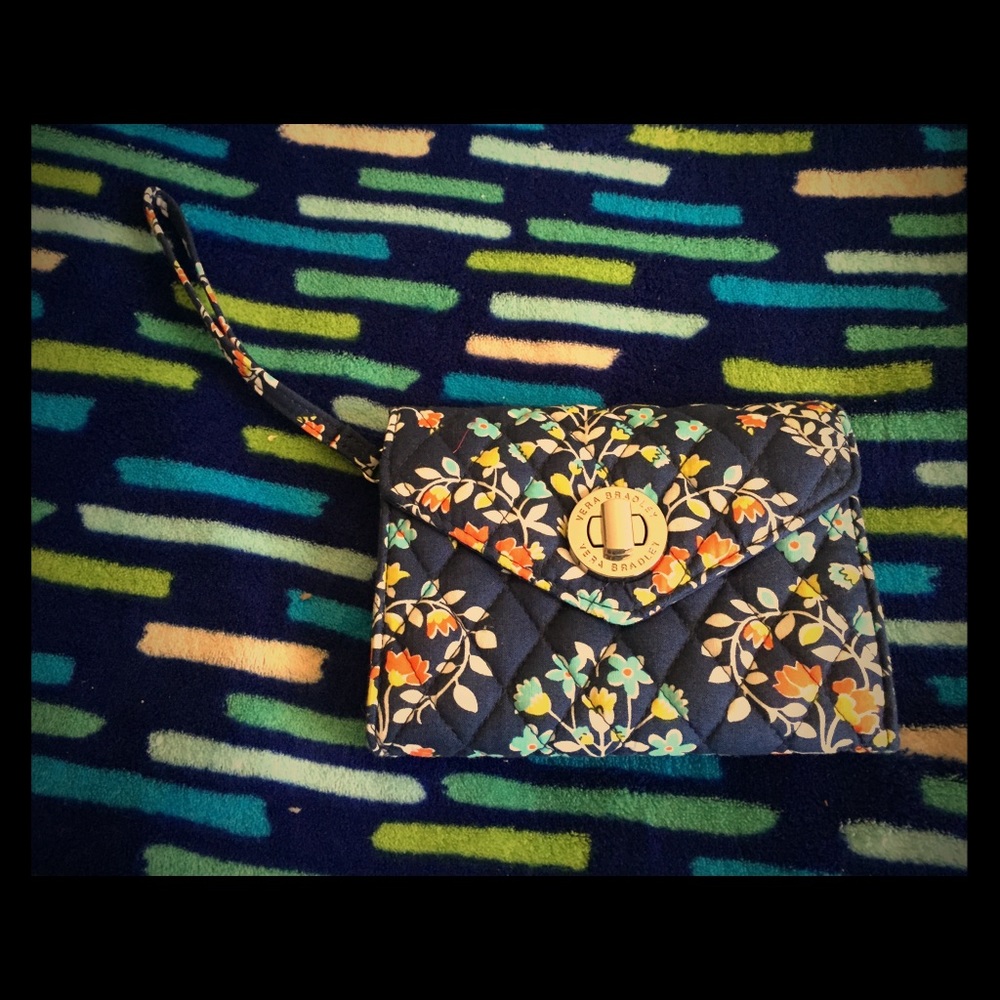 Vera Bradley Wristlet Chandelier Floral