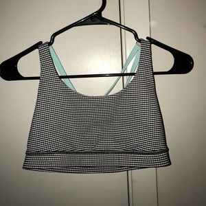 Lululemon sports bra with pad inserts