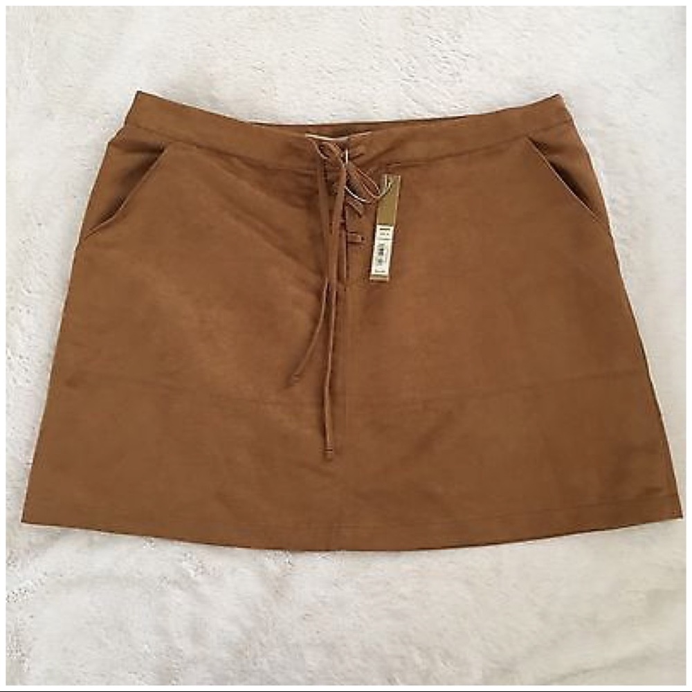 LC Lauren Conrad Tan Lace-Up Faux Suede Skirt NWT - Picture 6 of 7