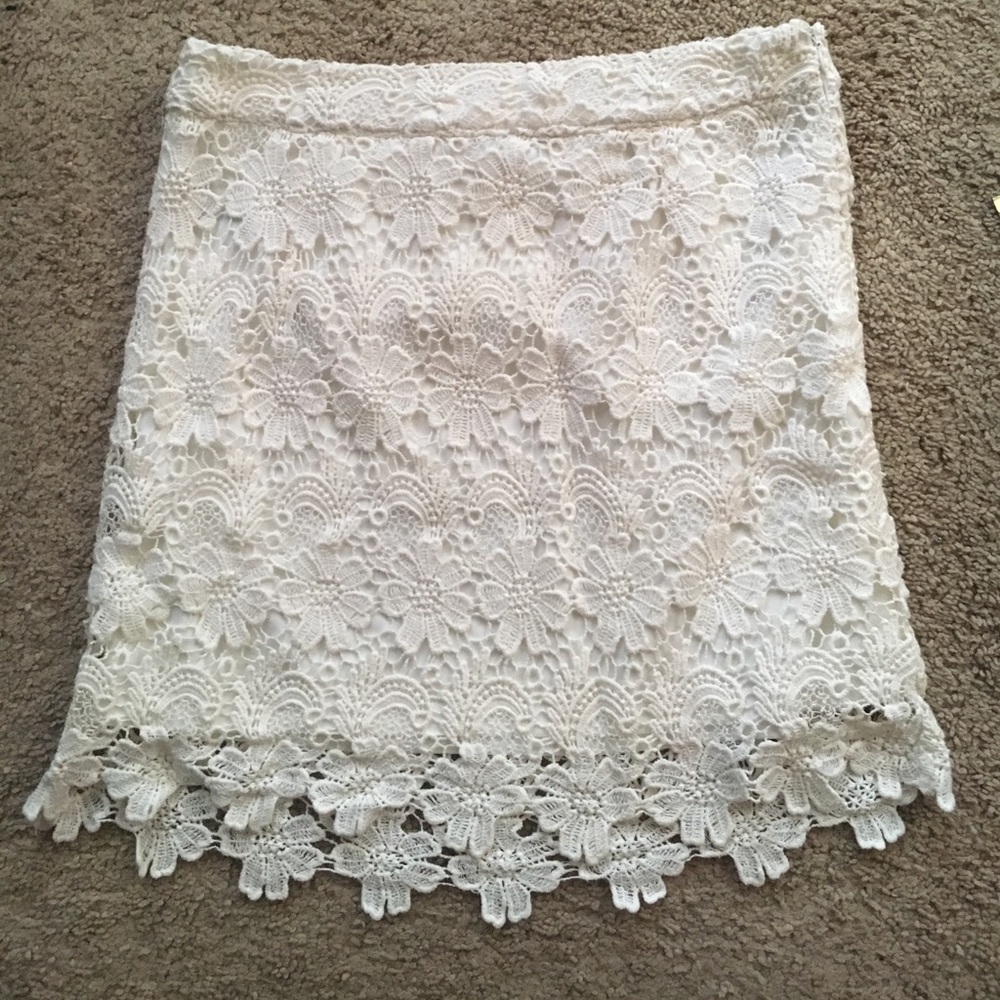 White floral high waisted skirt