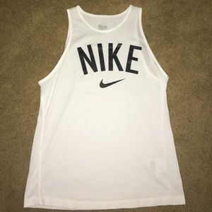 NWOT Nike cut off muscle tank