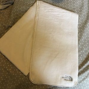 White north face scarf!