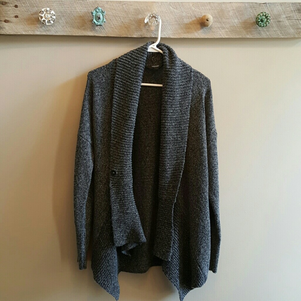 NWT Vera Wang Comfy cardigan