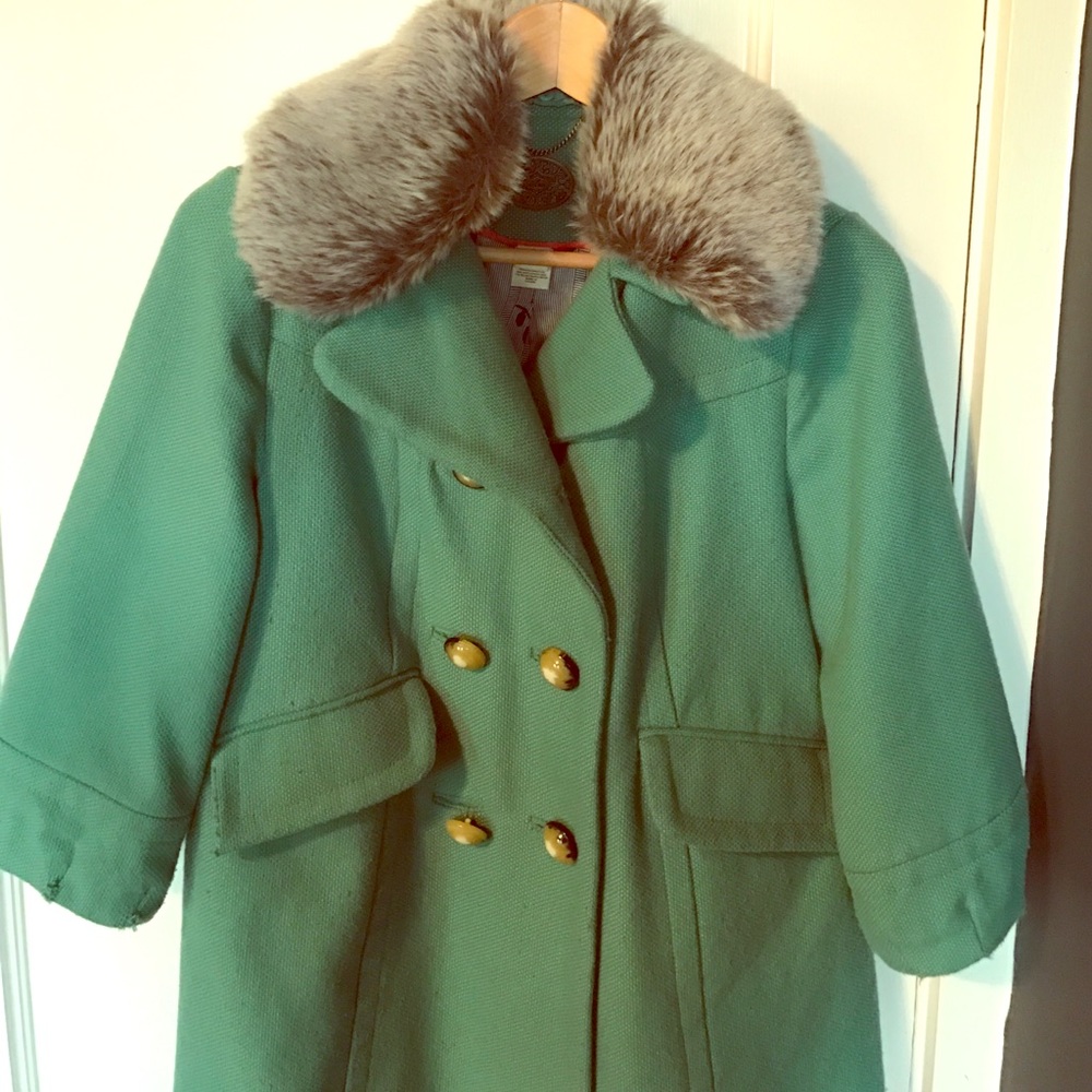 Vintage winter coat with fur trim
