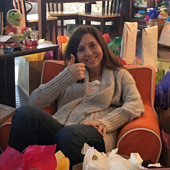 Meet your Posher, Sarah - Picture 2 of 4