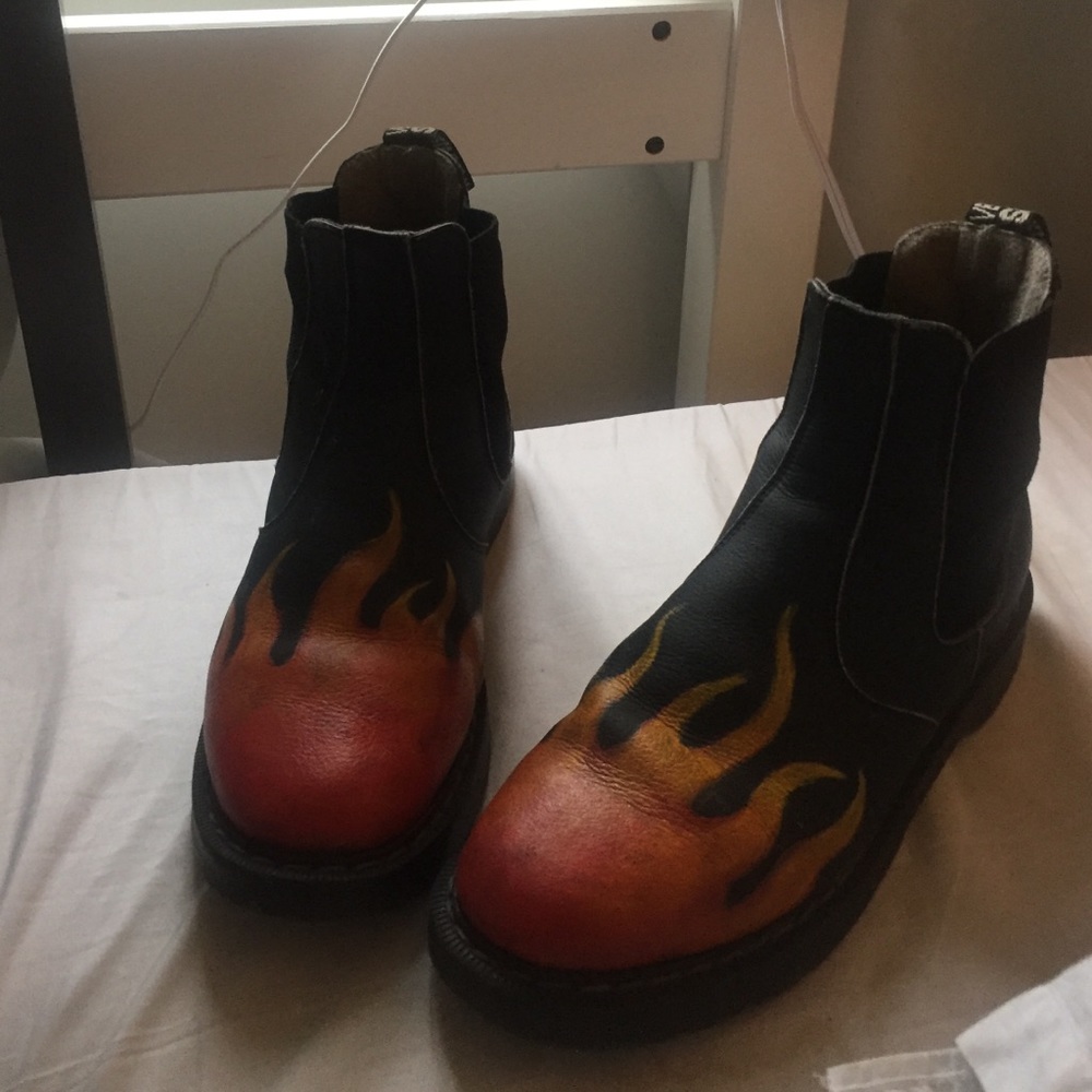 Super cool vegan Chelsea boots hand painted flames
